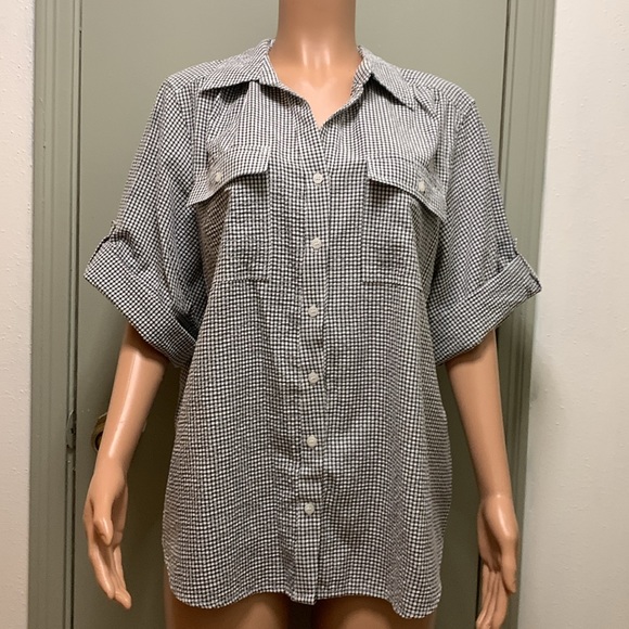 C. D. Daniels Short Sleeve black and white small checkered Button Down Blouse - Picture 4 of 17